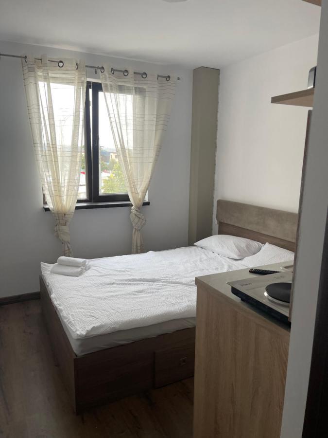 Garsoniera Luca Apartamento Drobeta Turnu Severin Exterior foto